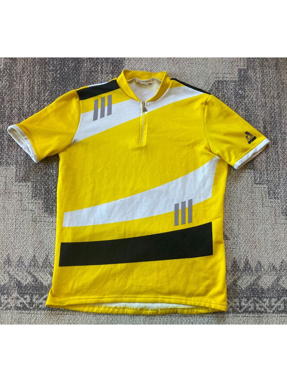 VTG Mens Size Large AVENIR Made in Italy Cycling Top Shirt Yellow Short Sleeve